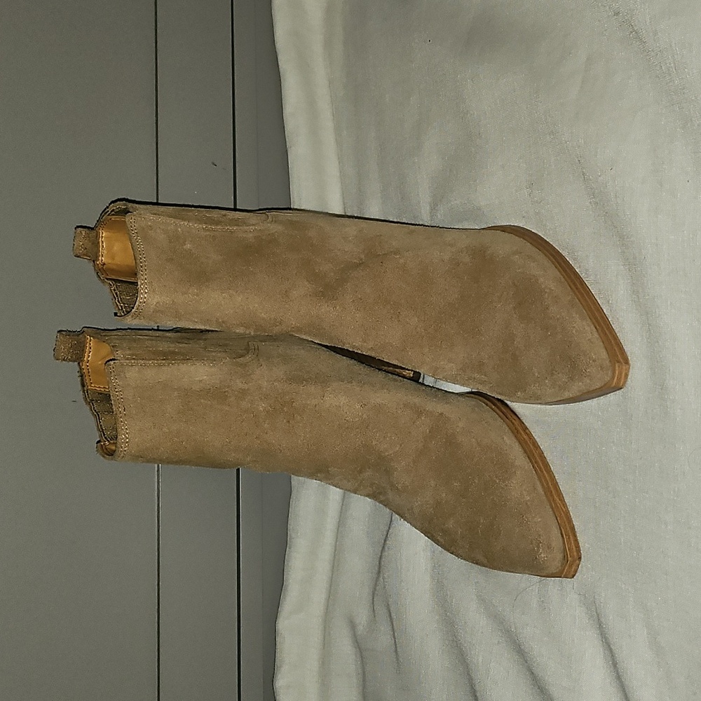 Marc Fisher Tan Suede Ankle Boots Sz 8 - Picture 3 of 13
